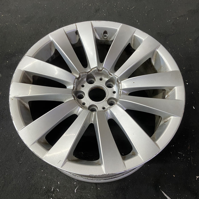 20" BMW 535i GT 10-17 20x10 , 12 V spokes Original OEM Wheel Rim - Close-Up Detail