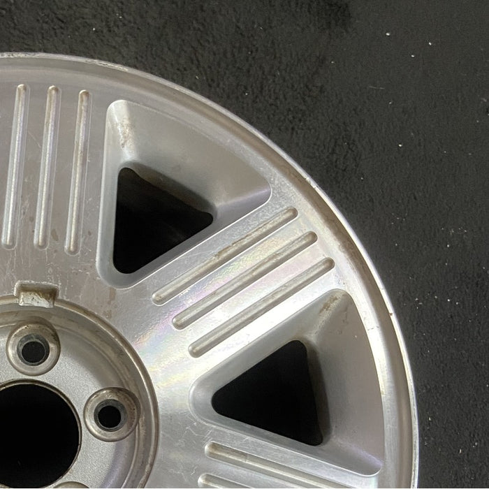 17" AVIATOR 03 17x7.5 aluminum 7 spoke machined Original OEM Wheel Rim - Close-Up Detail