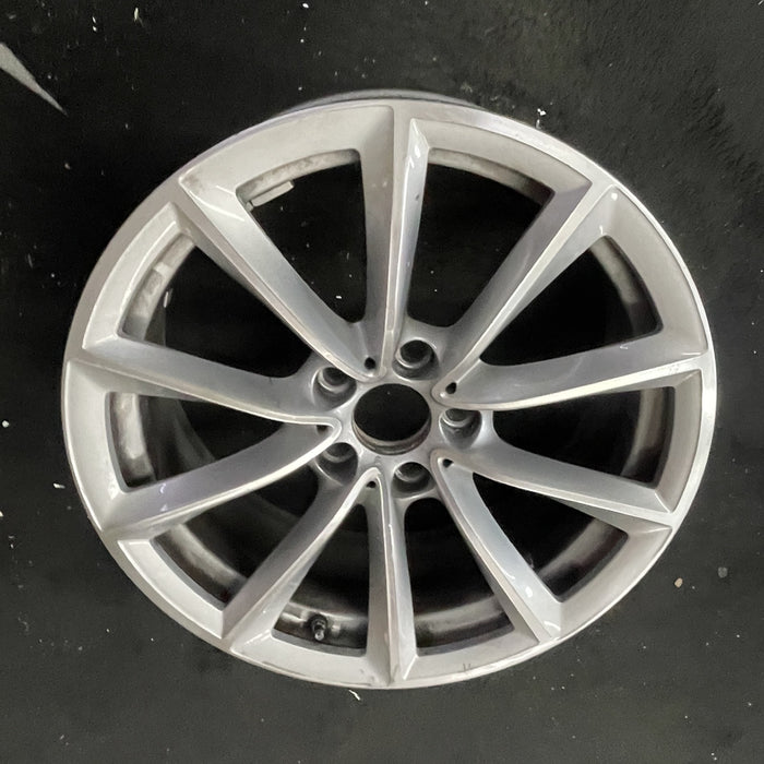 19" BMW Z4 09-16 19x8 , , V spoke Original OEM Wheel Rim - Close-Up Detail
