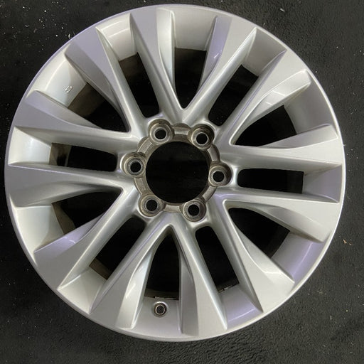 18" LEXUS GX460 14-17 18x7.5 alloy 6 spoke split spoke V spoke silver Original - Front View