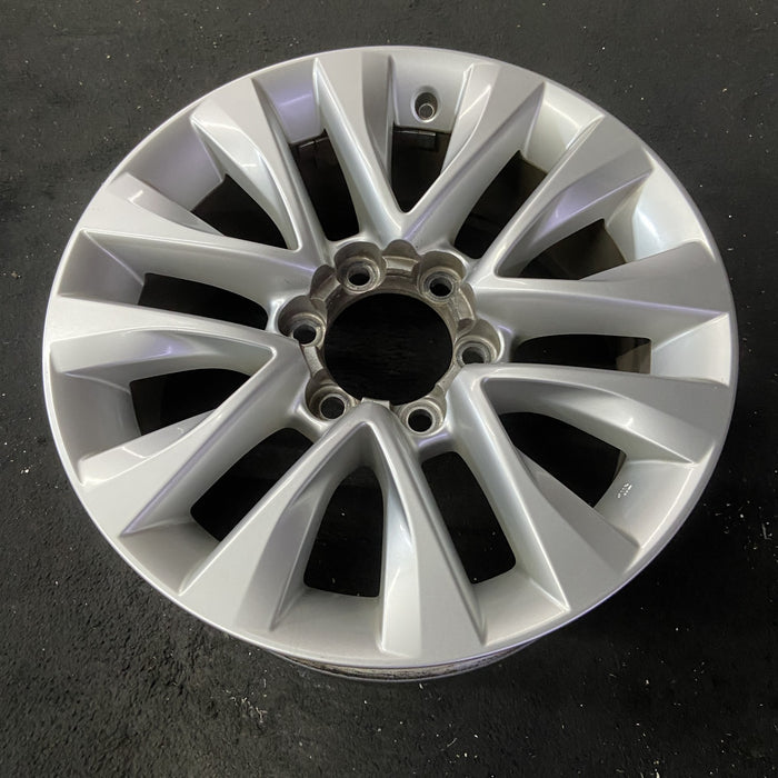 18" LEXUS GX460 14-17 , , split spoke , silver Original OEM Wheel Rim - Close-Up Detail