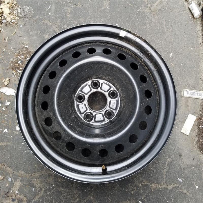 17" CR-V 23-25 17x7.5 Original OEM Wheel Rim - Front View