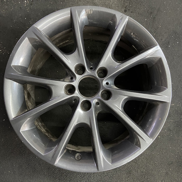 18" BMW 320i 16-17 18x8.5 , , V spoke Original OEM Wheel Rim - Angle View