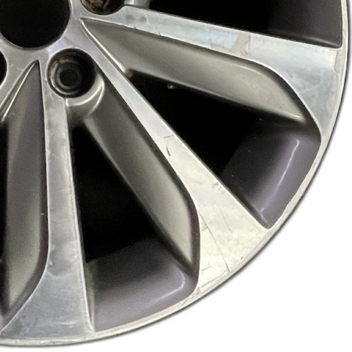 17" SONATA 15 17x7 exposed lug nuts Original OEM Wheel Rim - Close-Up Detail