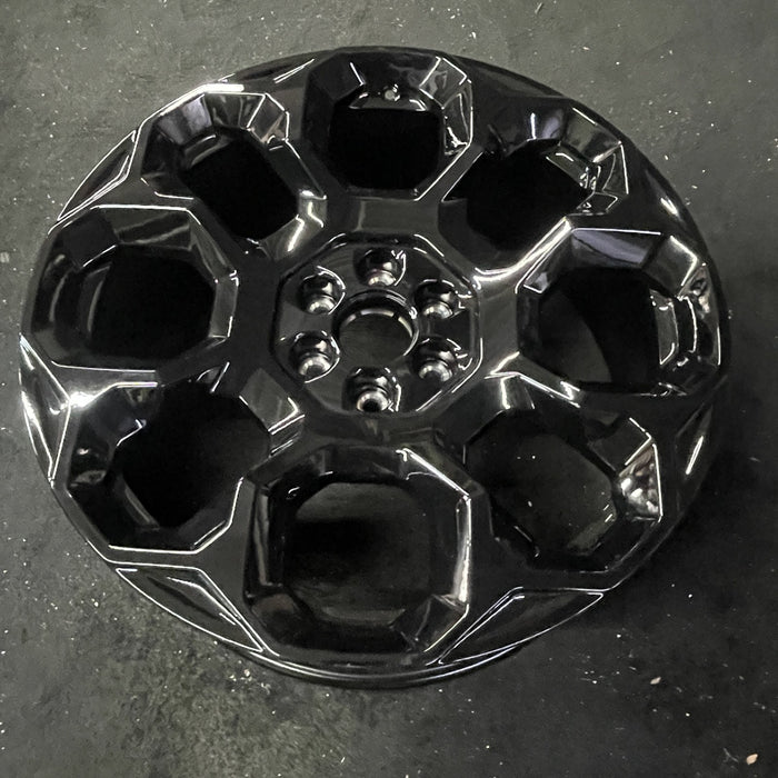 24" SUBURBAN 1500 25 24x9.5, 8 holes, black Original OEM Wheel Rim - Close-Up Detail