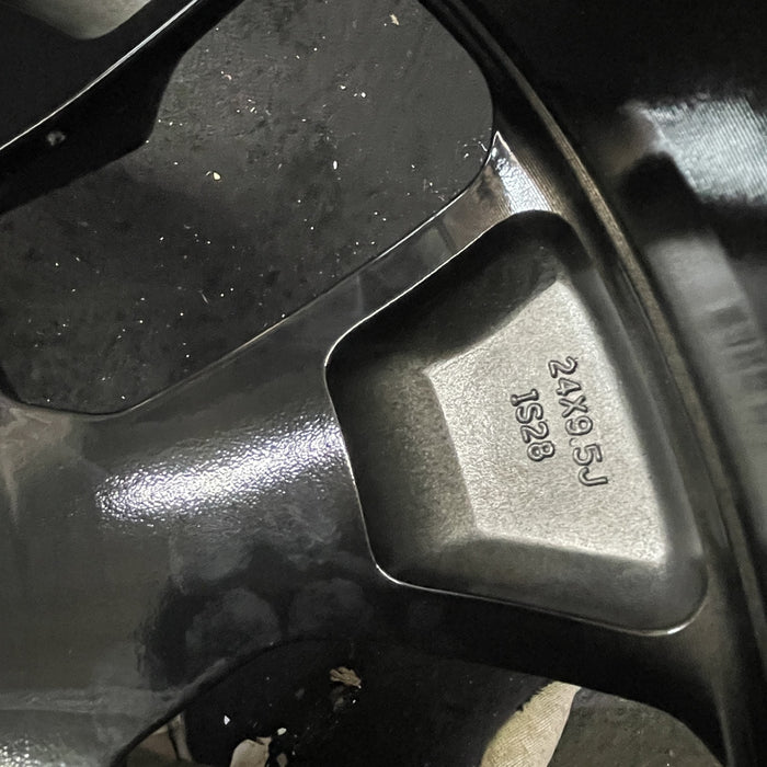 24" SUBURBAN 1500 25 24x9.5, 8 holes, black Original OEM Wheel Rim