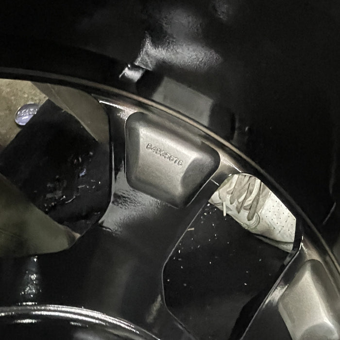 24" SUBURBAN 1500 25 24x9.5, 8 holes, black Original OEM Wheel Rim