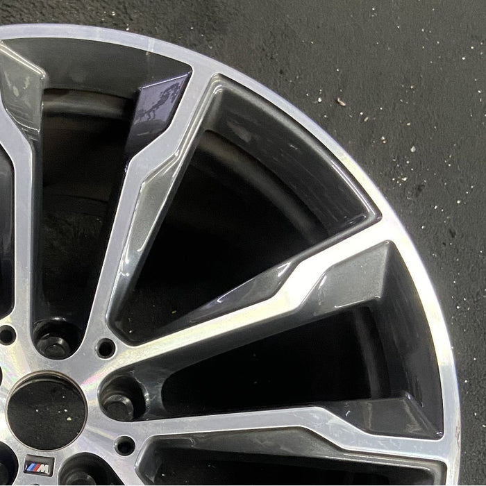 20" BMW X3 18-20 20x9.5 alloy rear 5 spoke Y spoke design Original OEM Wheel Rim - Close-Up Detail