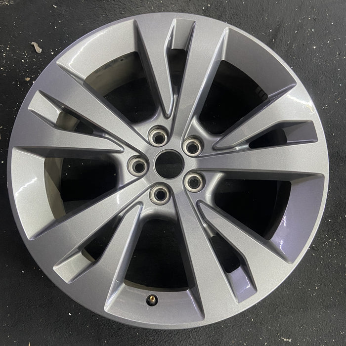 20" EXPLORER 20-21 20x8, , , machined face with pockets Original OEM Wheel Rim - Angle View