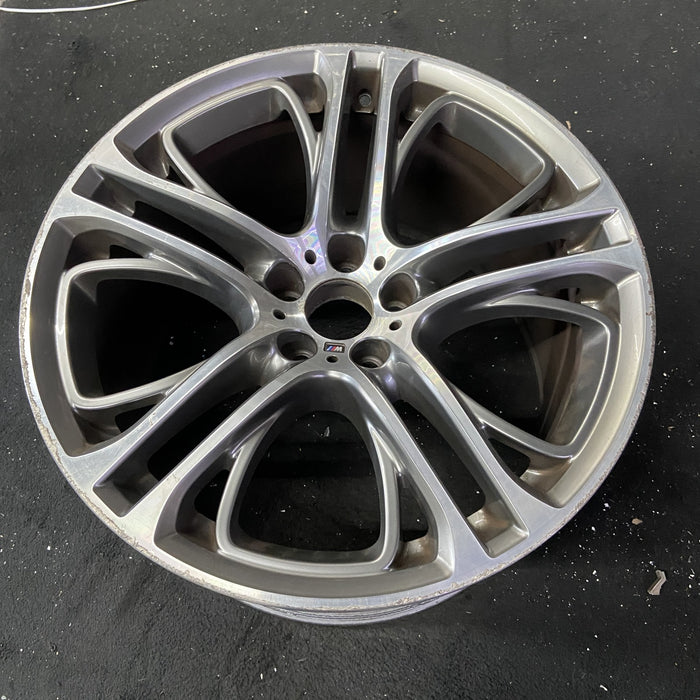21" BMW X5 11-17 21x11.5 , 20-alternating spoke Original OEM Wheel Rim - Close-Up Detail