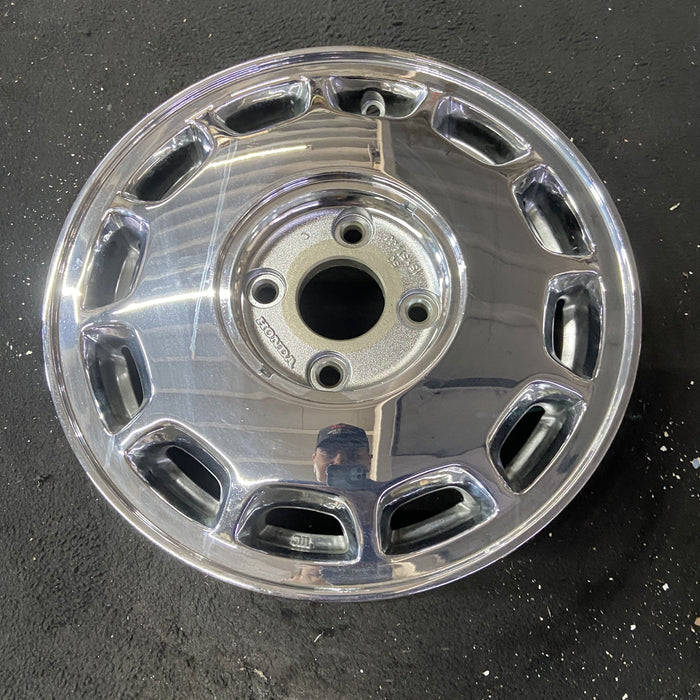 15" ACCORD 92 15x5.5 , 12 spoke Original OEM Wheel Rim - Close-Up Detail