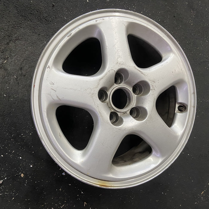 17" 3000GT 91-93 17x8.5 , L. Original OEM Wheel Rim - Close-Up Detail
