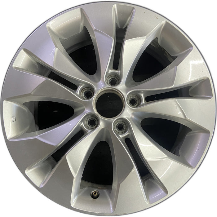 17" CR-V 12-14 17x6.5 , , lug nut aligned with narrow slot Original OEM Wheel - Front View