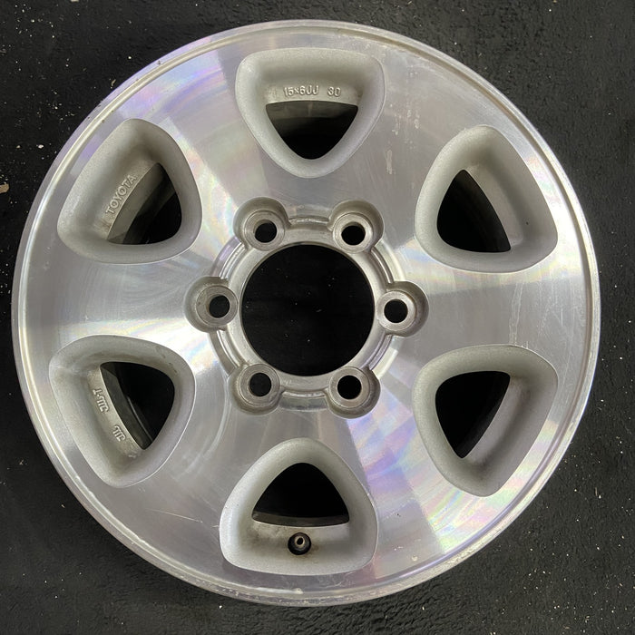 15" T100 93-98 15x6, 4x2, alloy Original OEM Wheel Rim - Angle View