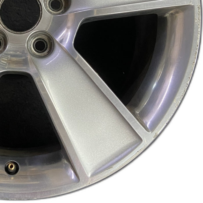 18" MUSTANG 06-09 18x8.5 5 spoke aluminum wide flat spoke silver paint Original - Close-Up Detail