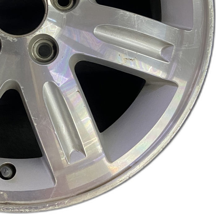 16" CR-V 05-06 16x6.5 alloy 7 spoke Original OEM Wheel Rim - Close-Up Detail