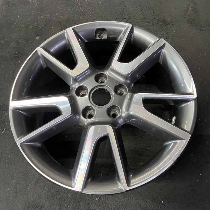 18" SOUL 20-22 gasoline model, 18x7.5 , 5 V spoke Original OEM Wheel Rim - Close-Up Detail
