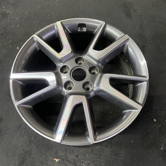 18" SOUL 20-22 gasoline model, 18x7.5 , 5 V spoke Original OEM Wheel Rim - Close-Up Detail