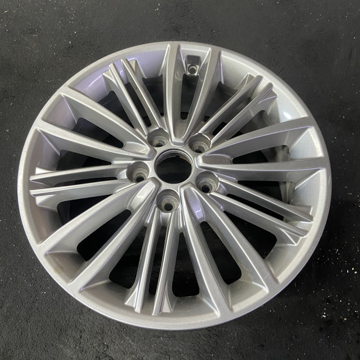 17" KONA 18-21 17x7 Original OEM Wheel Rim - Close-Up Detail