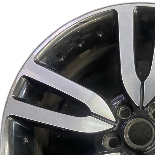 20" LR4 10-16 alloy 20x8.5 5 split spoke silver black inlay Original OEM Wheel - Angle View
