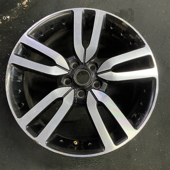 20" LR4 10-16 alloy 20x8.5 5 split spoke silver black inlay Original OEM Wheel - Additional View