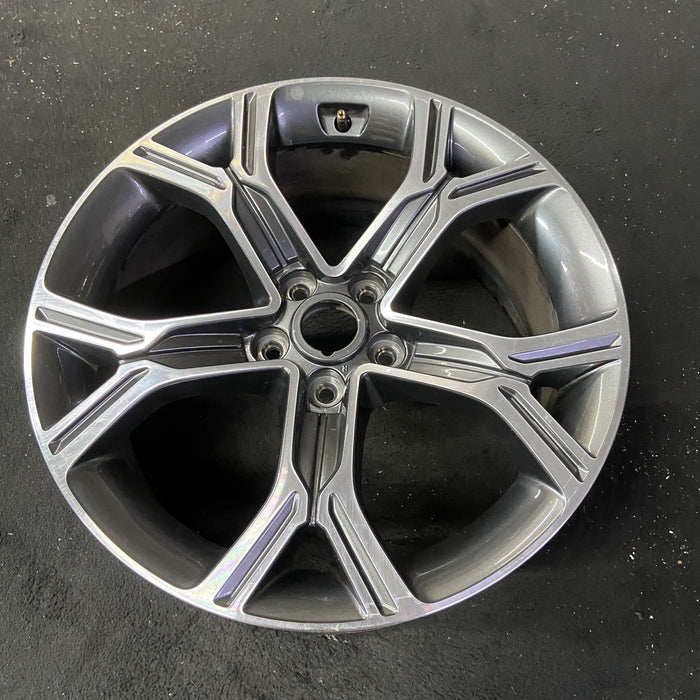 19" STINGER 18-19 19x8.5 Original OEM Wheel Rim - Close-Up Detail