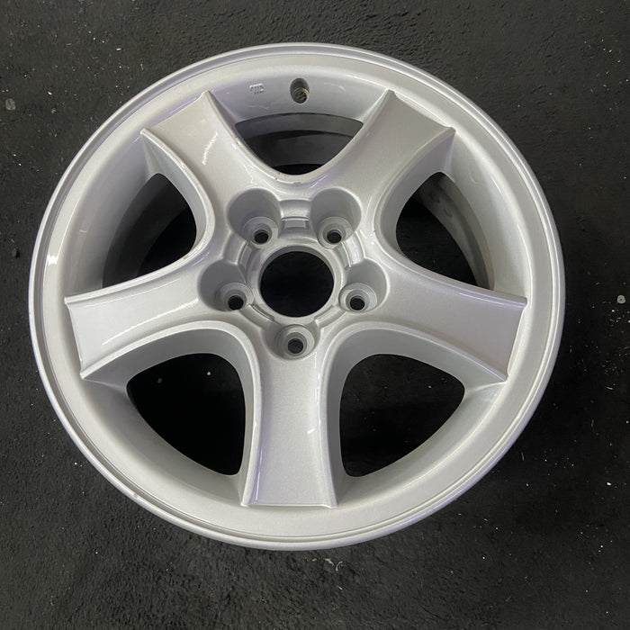 16" SANTA FE 01-04 Original OEM Wheel Rim - Close-Up Detail
