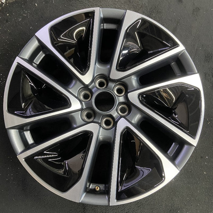 20" OPTIQ 25 20x8.5 machined opt Q7G Original OEM Wheel Rim - Additional View
