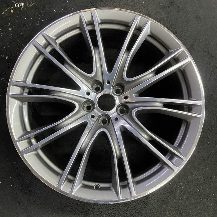 20" 640i GT 18 20x8.5, 5 spoke, V spoke Original OEM Wheel Rim - Front View