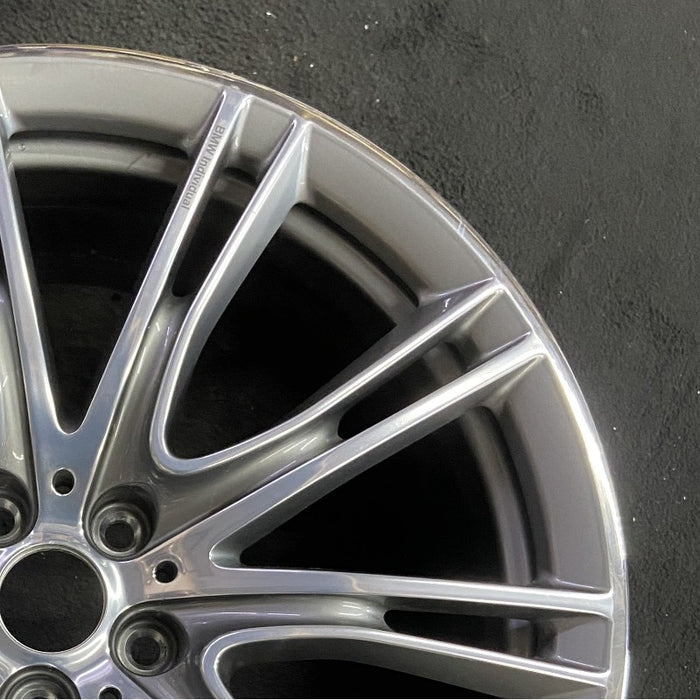 20" 640i GT 18 20x8.5, 5 spoke, V spoke Original OEM Wheel Rim - Close-Up Detail