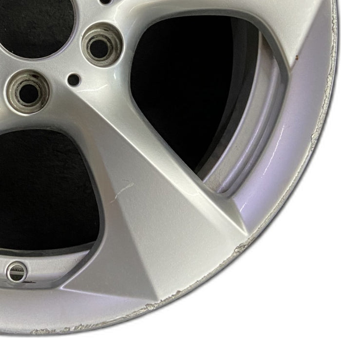 17" BMW 128i 08-13 17x7.5 , 5 spoke, solid spoke, directional spoke, R. - Close-Up Detail