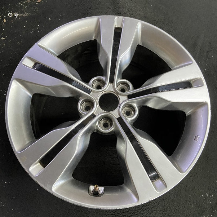 18" VELOSTER 12-15 18x7.5 w/body color accents Original OEM Wheel Rim - View 7