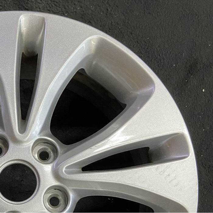 17" SOUL 14 alloy 17x6.5 Original OEM Wheel Rim - Close-Up Detail