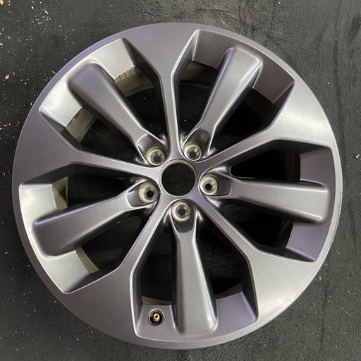 19" CHEROKEE 19 19x7.5, Original OEM Wheel Rim - Angle View