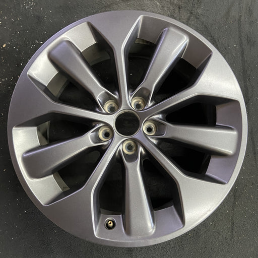19" CHEROKEE 19 19x7.5, Original OEM Wheel Rim - Angle View