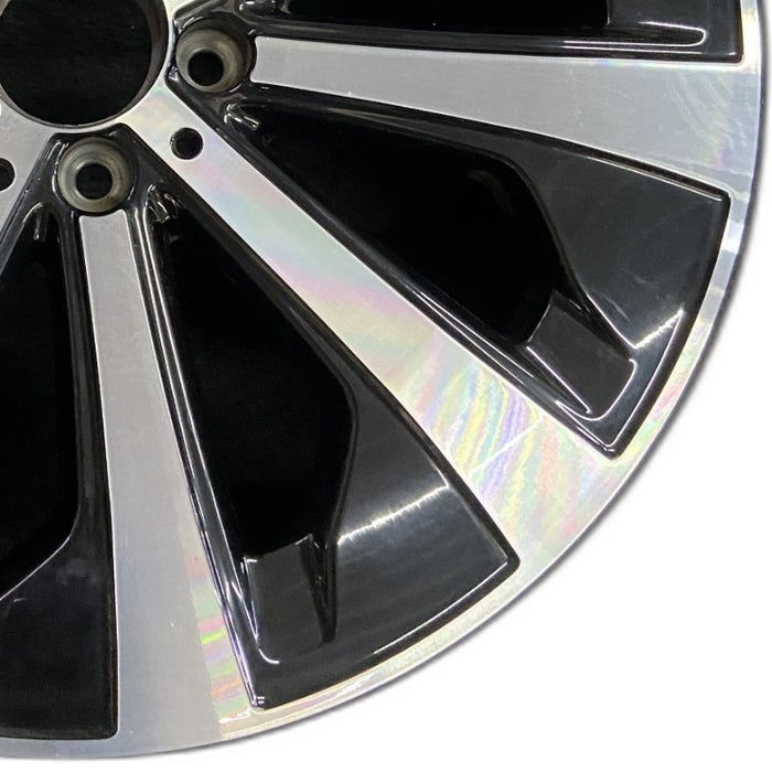 19" MERCEDES GLA-CLASS 21-23 247 Type, GLA250, 19x7.5, 10 angled spokes - Close-Up Detail