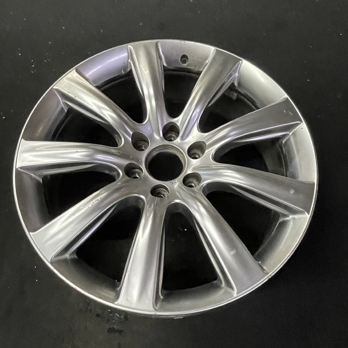 22" INFINITI QX56 11-13 22x8 Original OEM Wheel Rim - Close-Up Detail