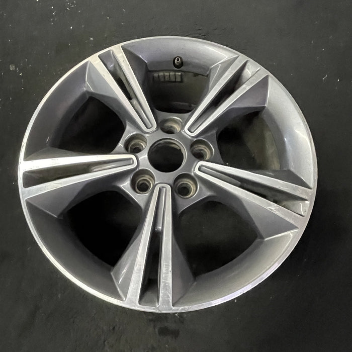 16" FOCUS 12 16x7 , 5 double spoke, machined Original OEM Wheel Rim - Close-Up Detail