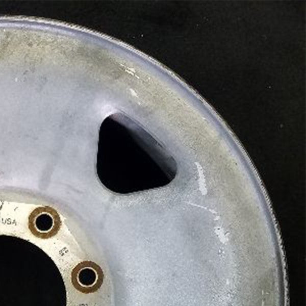 17" FORD F250SD PICKUP 05-07 17x7.5 SRW 5 spoke steel argent Original OEM Wheel - Close-Up Detail