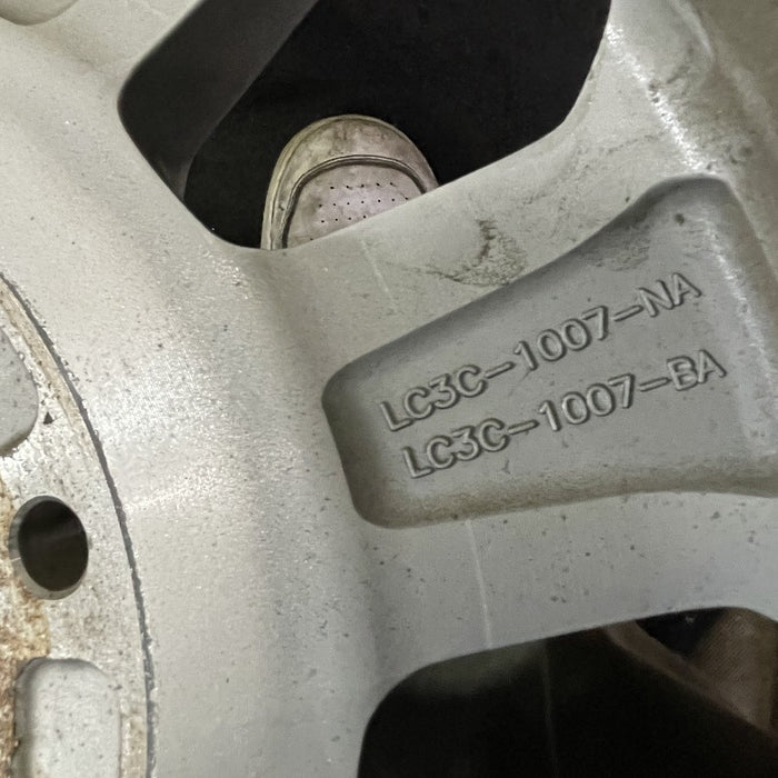 18" FORD F250SD PICKUP 20-22 18x8 aluminum 8 spoke silver Original OEM Wheel Rim