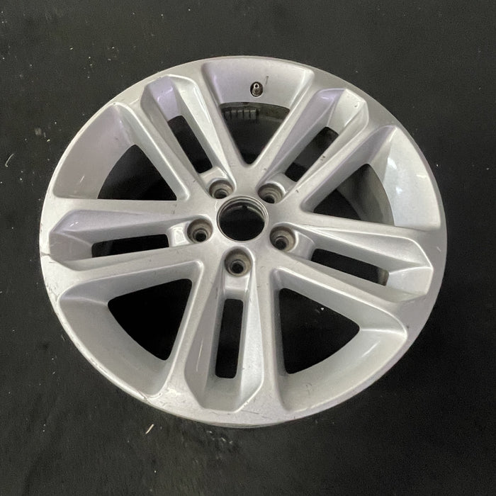 18" EXPLORER 11-12 18x8 , Original OEM Wheel Rim - Close-Up Detail