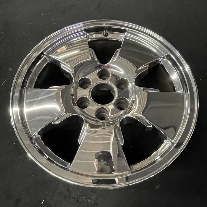 20" SIERRA 1500 PICKUP 06 20x8.5, chrome, 5 spoke, w/opt QR9 Original OEM Wheel - Close-Up Detail
