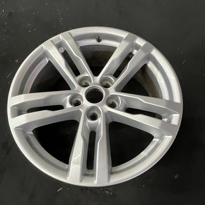 18" EXPLORER 20-24 18x7.5, Original OEM Wheel Rim - Close-Up Detail