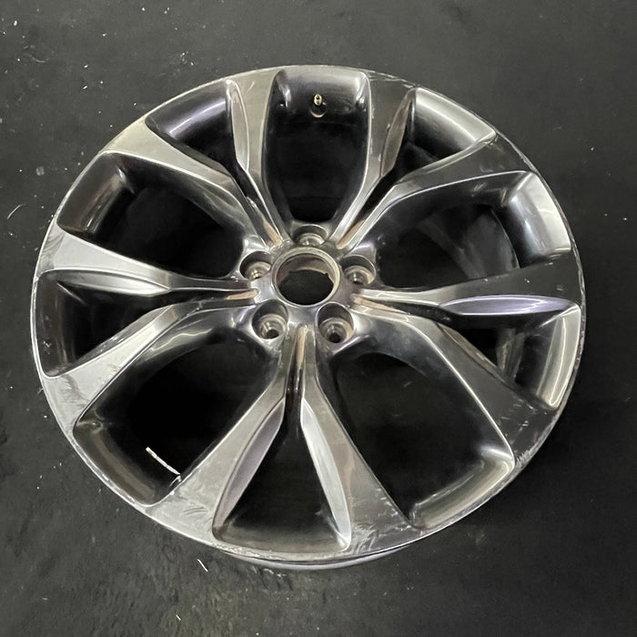 19" 200 15-17 , alloy, 19x8, fully black Original OEM Wheel Rim - Close-Up Detail