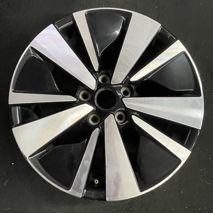 17" ALTIMA 19-22 17x7.5 , 10 spoke Original OEM Wheel Rim - Angle View