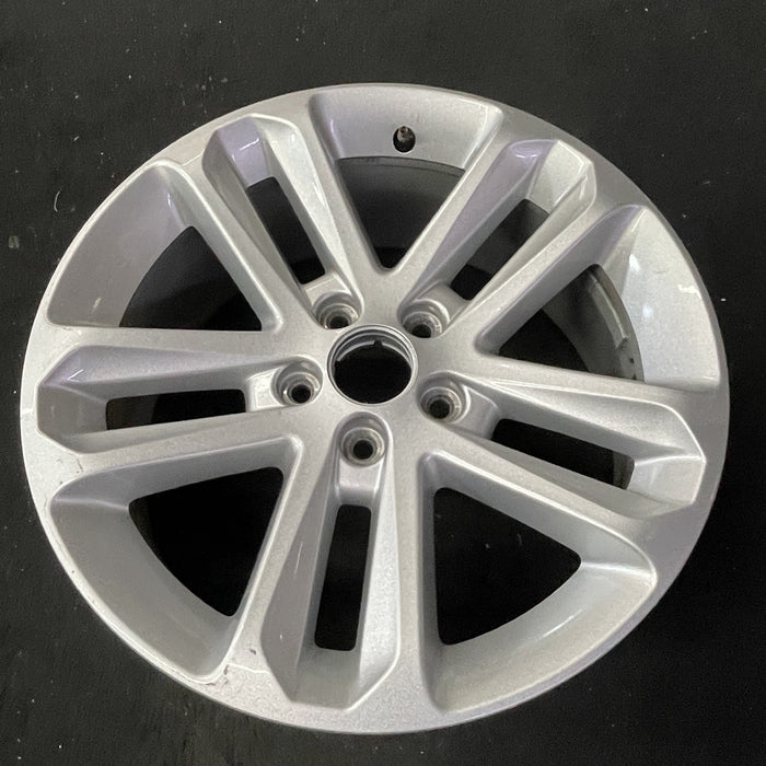 18" EXPLORER 11-12 18x8 , Original OEM Wheel Rim - Close-Up Detail