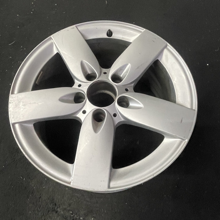 16" MERCEDES SLK 06-07 171 Type; SLK280, 16x8 Original OEM Wheel Rim - Close-Up Detail