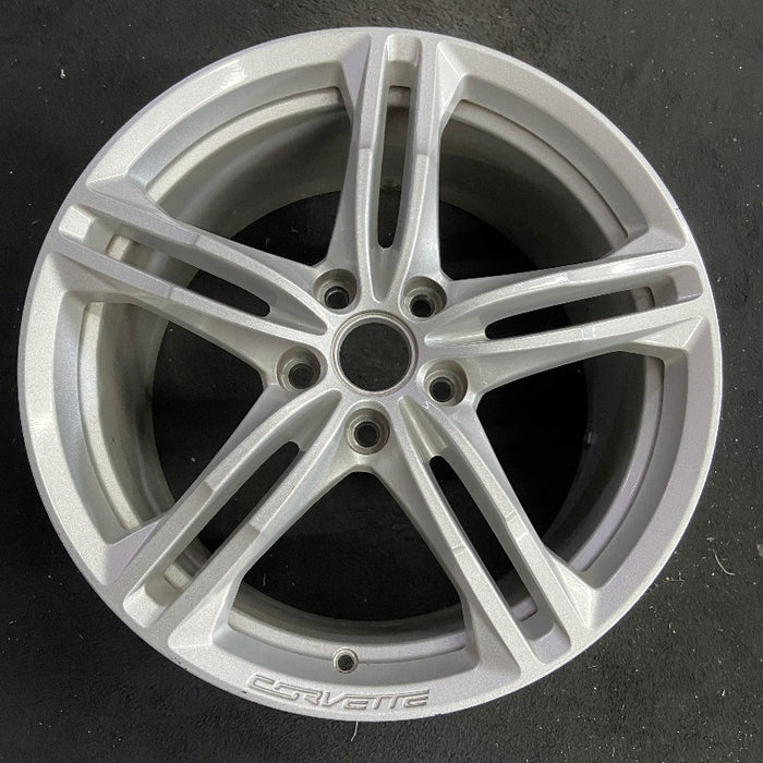 19" CORVETTE 16-17 rear, 19x10, silver Original OEM Wheel Rim - Front View