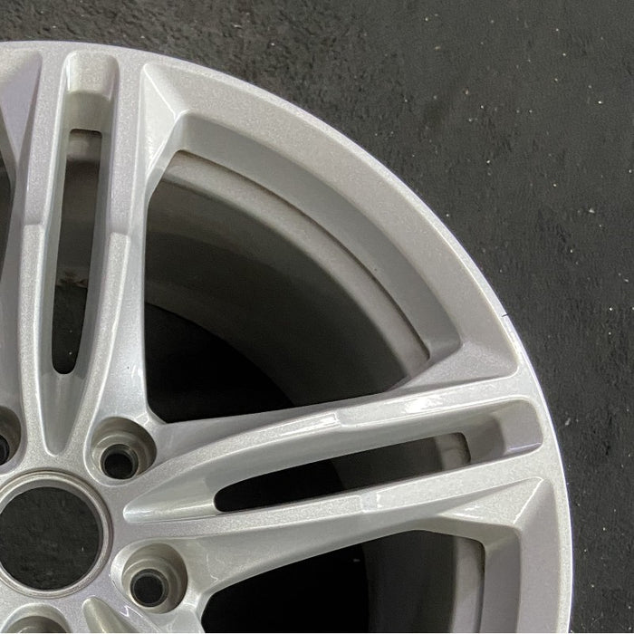 19" CORVETTE 16-17 rear, 19x10, silver Original OEM Wheel Rim - Close-Up Detail