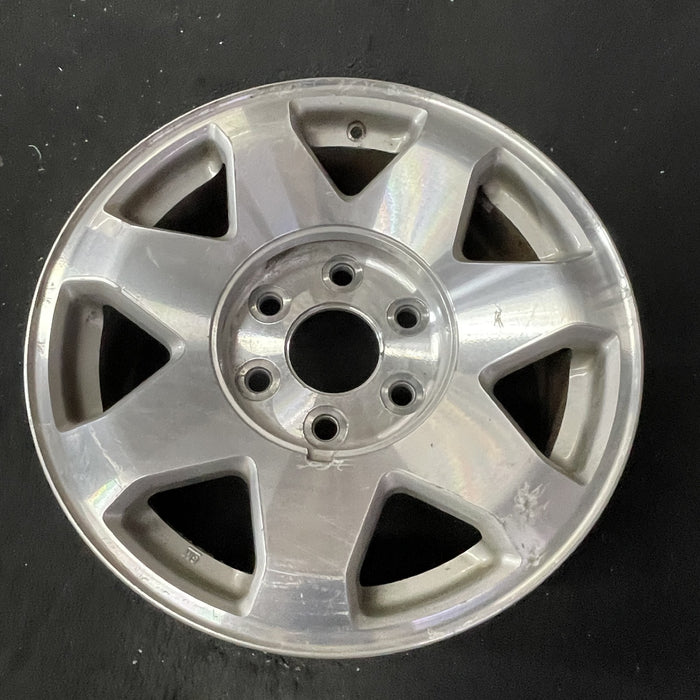 17" ESCALADE 02 17x7.5 Original OEM Wheel Rim - Close-Up Detail